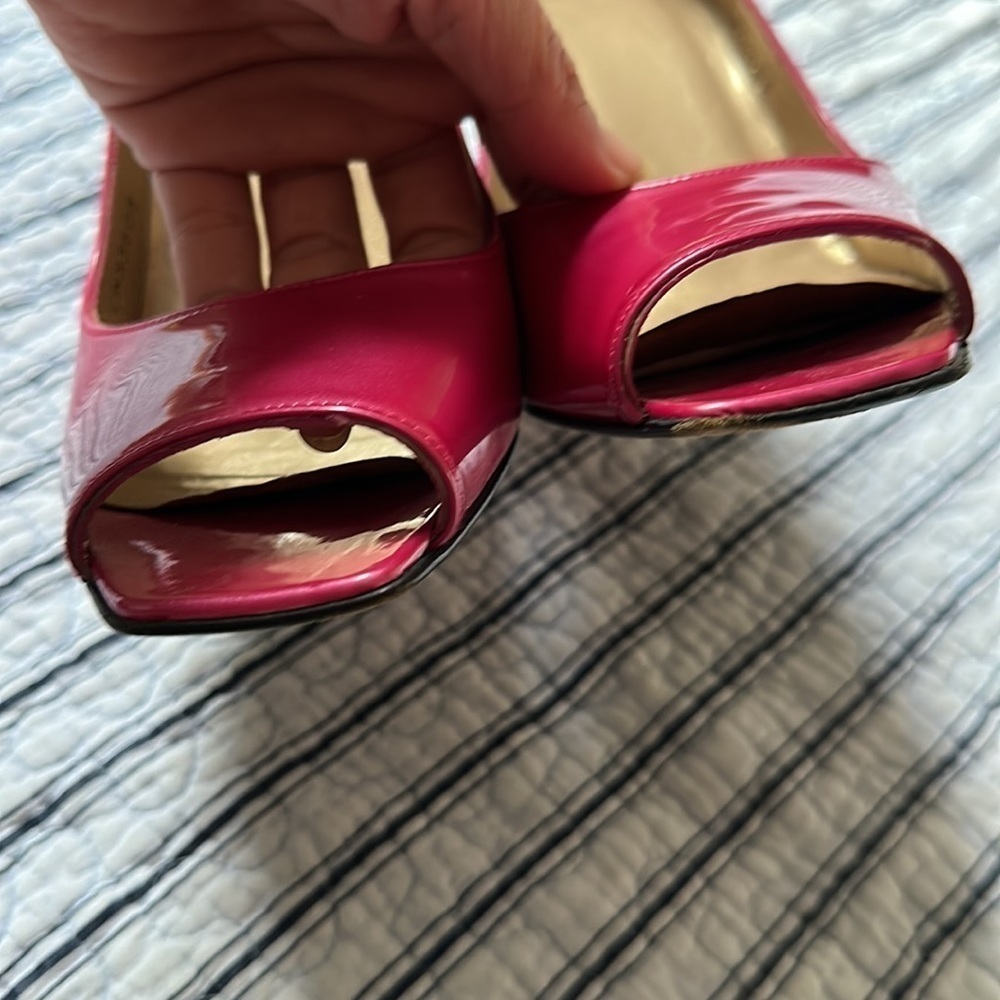 😊Stuart Weitzman Womens Metallic Pink Patent Leather Open Toe Pumps size… - Picture 12 of 16